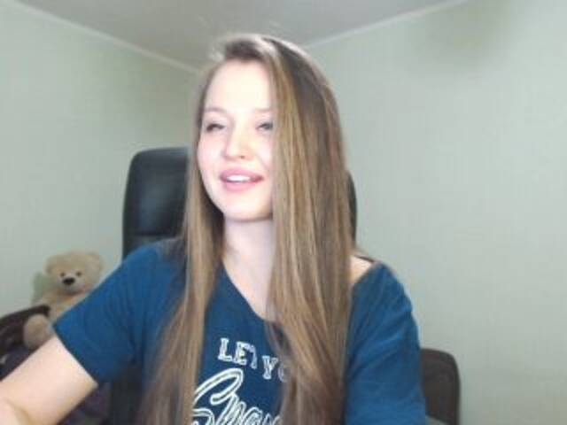 Емитувани слики од екранот _YoungGirl_