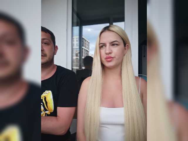 Емитувани слики од екранот BANANA-PEACH