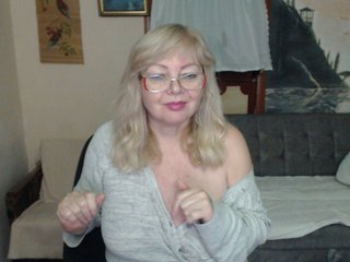 Еротски видео разговор EvelynLoveShy