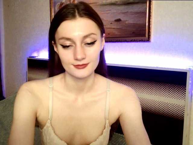 Емитувани слики од екранот BarbarraLove