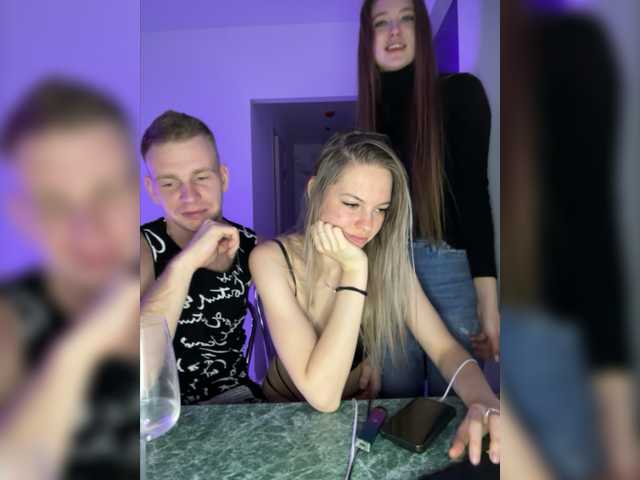 Емитувани слики од екранот BC-SwedishFamily