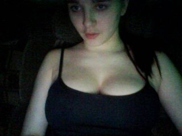 Емитувани слики од екранот BeccaJewel