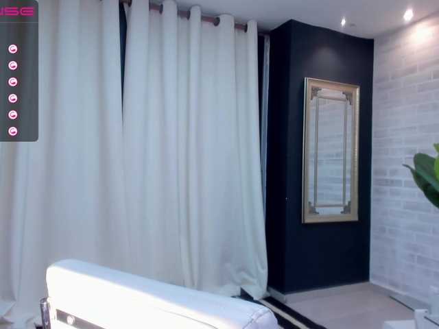 Емитувани слики од екранот BeccaRoberts