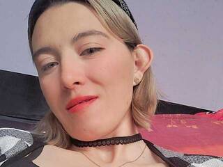 Еротски видео разговор BelinhaCoutinho