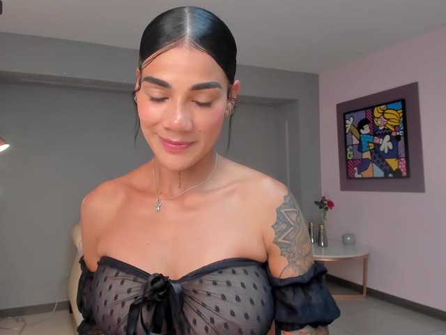 Емитувани слики од екранот BellePearson