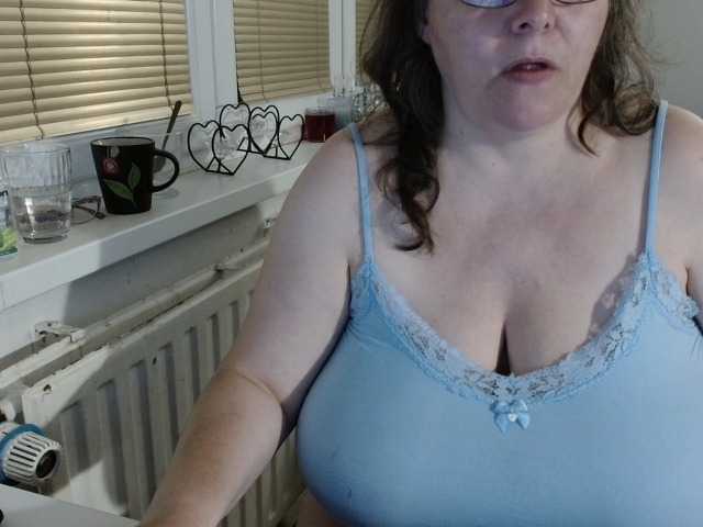 Емитувани слики од екранот Bessy123
