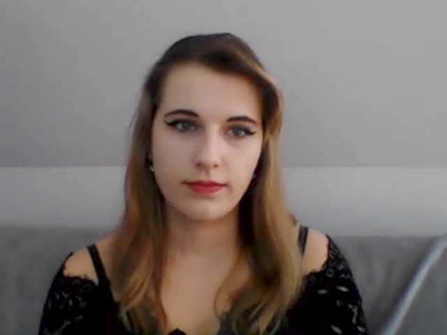 Емитувани слики од екранот BettySecret