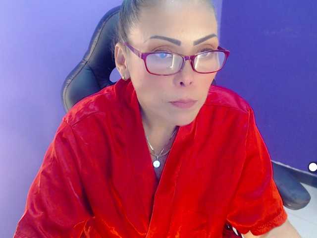 Емитувани слики од екранот bianca-shaw