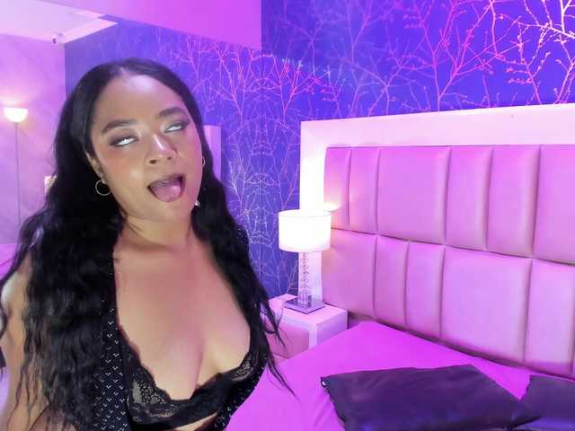 Емитувани слики од екранот BiankaStone