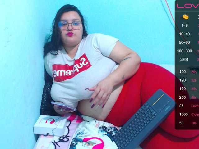 Фотографии big-woman welcome ami room I'm a hot girl wanting to play and fulfill your fatasias come play :hot