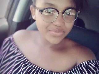 Еротски видео разговор BigAssnyash27