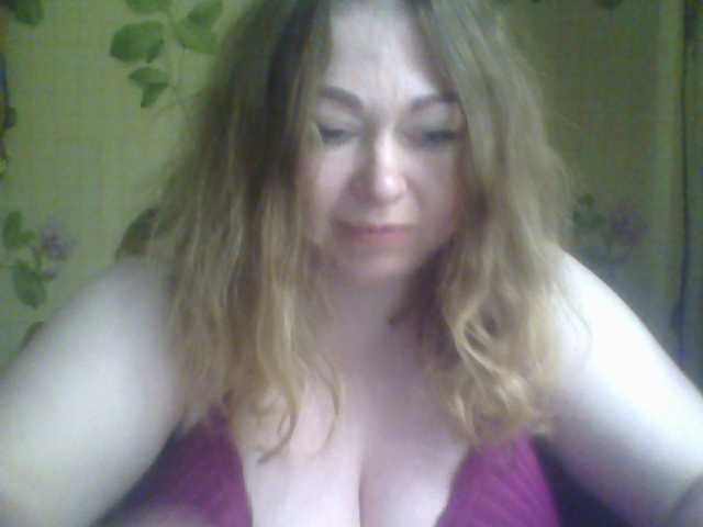 Емитувани слики од екранот bigboobsss99