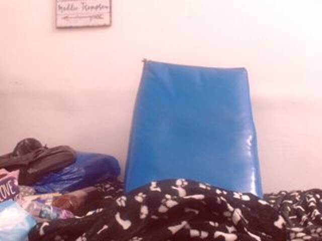 Емитувани слики од екранот BigBustyBlack