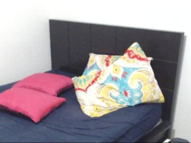 Емитувани слики од екранот bigtitsexxx