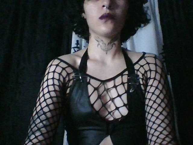 Емитувани слики од екранот blackdemonxxx