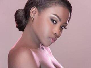 Еротски видео разговор Blackdoll1