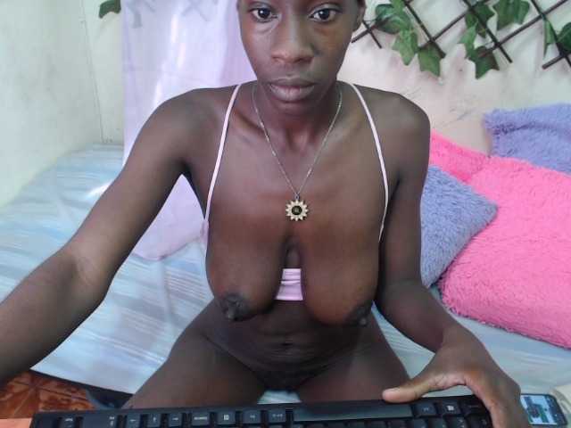 Емитувани слики од екранот blackxxhorny