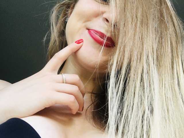 Фотографија на профилот blonde-kisses