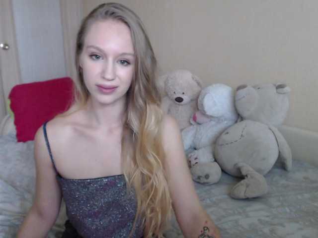 Фотографии BlondeAlice Hello! Im Alice, glad to see u here! Tip me for buzz my pussy! Take me in my pvt show first! Muah!