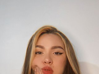 Еротски видео разговор Blondie-Kiutt