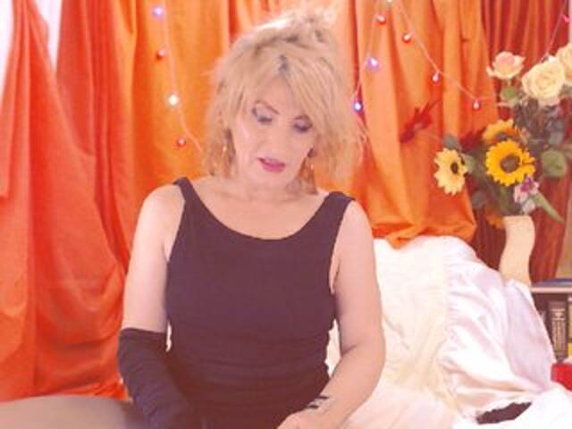 Емитувани слики од екранот BlueFoxy1