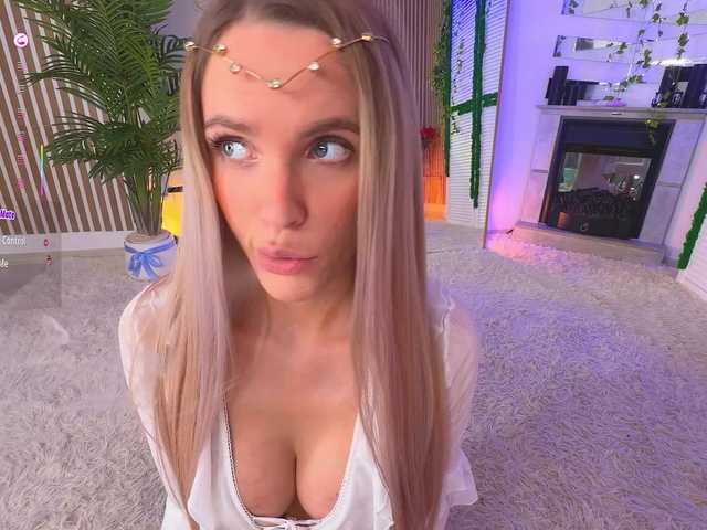 Емитувани слики од екранот BlushMikki