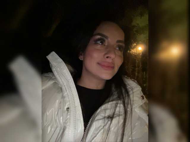 Емитувани слики од екранот AEster