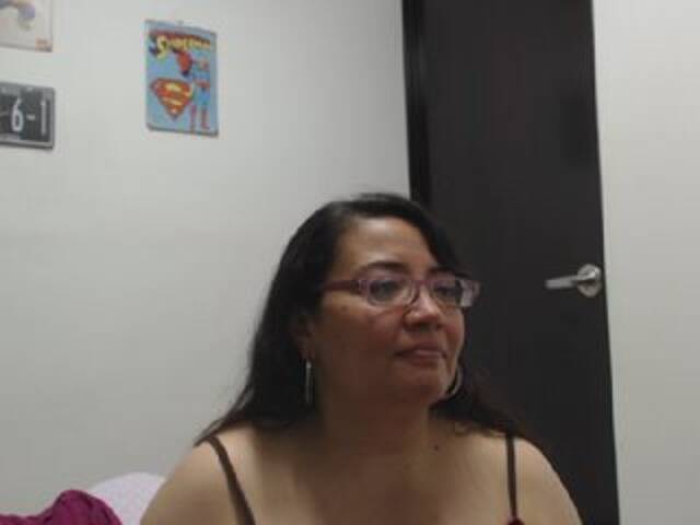 Емитувани слики од екранот adeleofc