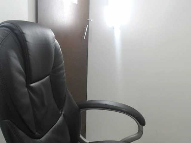 Емитувани слики од екранот AdelePaterson