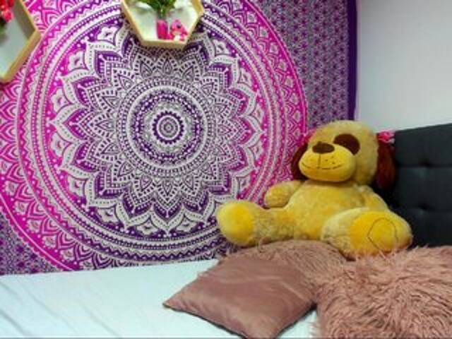 Емитувани слики од екранот GingerRabbit-