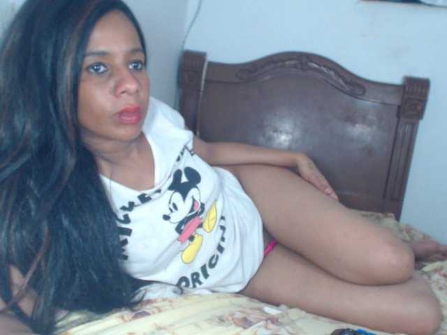 Емитувани слики од екранот alondra_groot