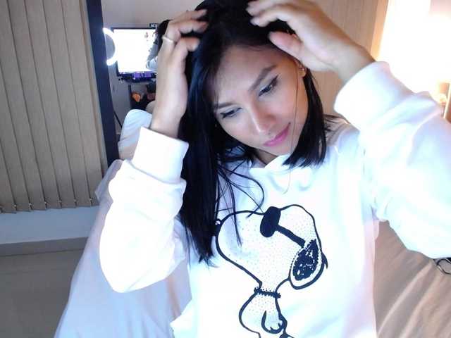 Емитувани слики од екранот SofiaWallace