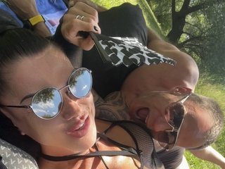 Еротски видео разговор Casual_couple_in_love