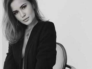 Еротски видео разговор BrilliantKimmy