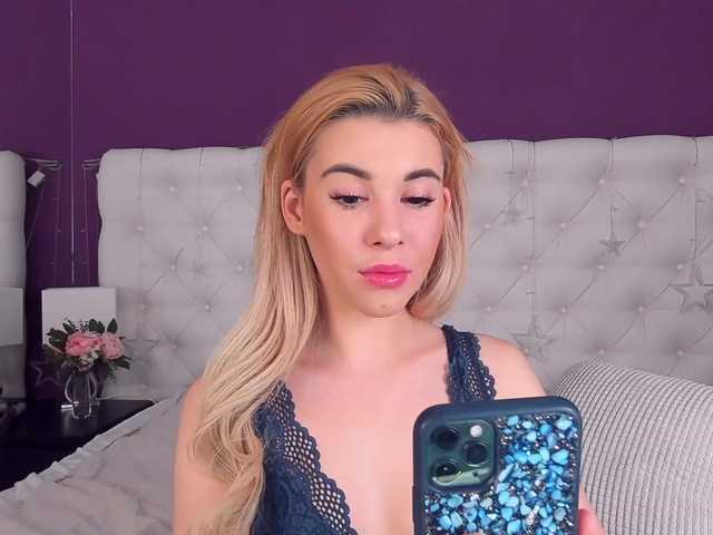 Емитувани слики од екранот CrystallSsexy