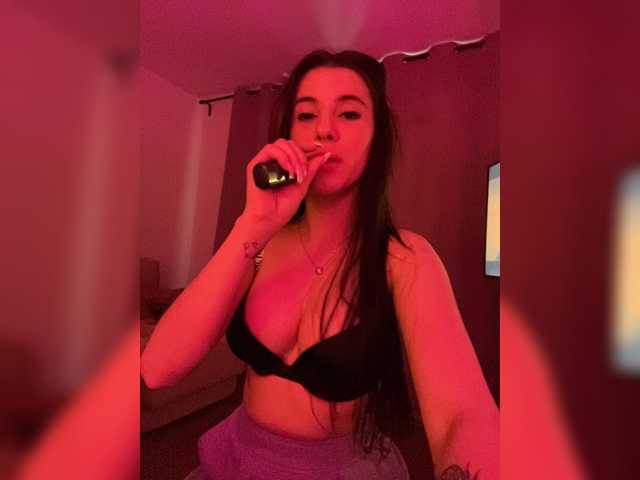 Емитувани слики од екранот CrystallSsexy