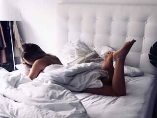 Еротски видео разговор brunette-sexy01