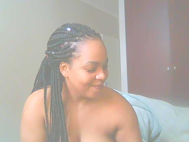 Емитувани слики од екранот bubblywetpuss