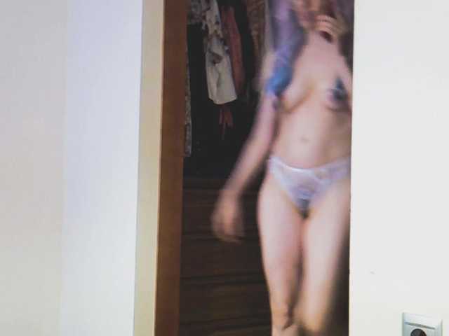 Емитувани слики од екранот bunnycaress