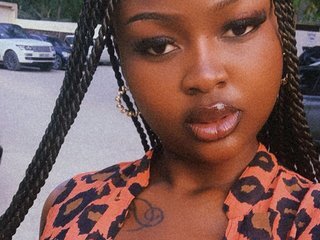 Еротски видео разговор Bustychichi