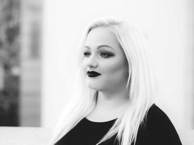 Фотографија на профилот BustyLilly