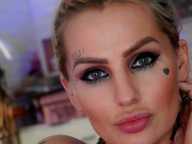 Фотографија на профилот CallMeBadGirl