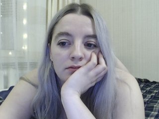 Емитувани слики од екранот CandyEva