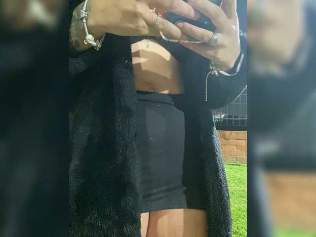 Емитувани слики од екранот Candyfoox