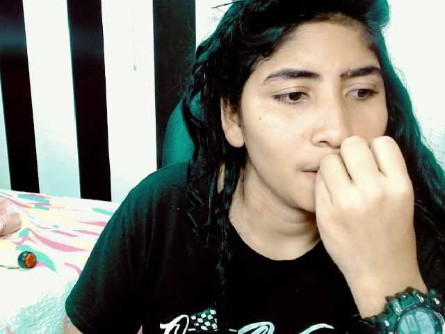 Емитувани слики од екранот CandyKasss