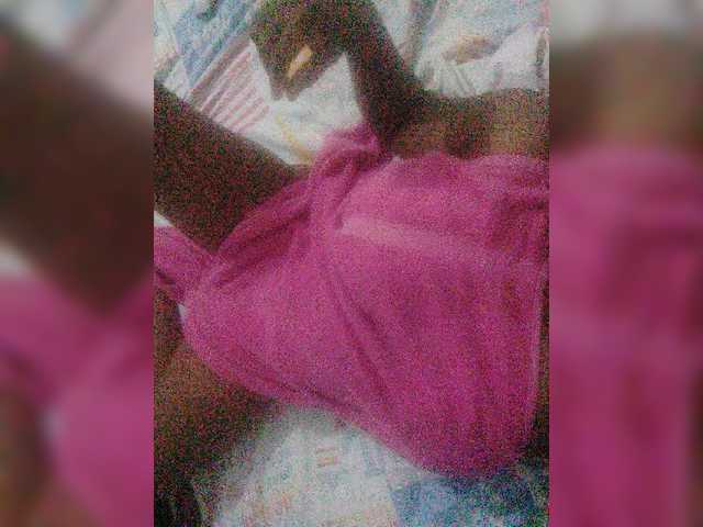 Емитувани слики од екранот Canela08