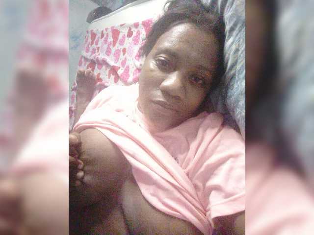 Емитувани слики од екранот Canela08