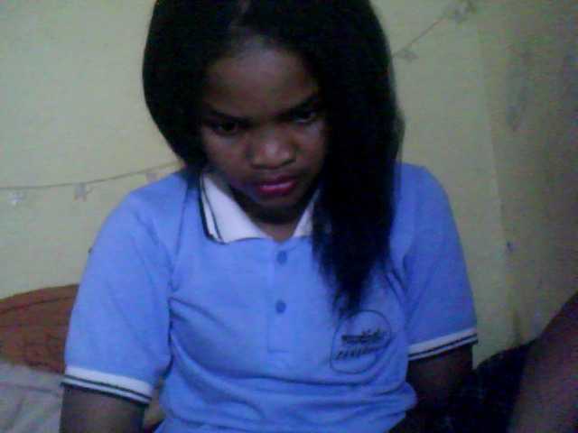 Емитувани слики од екранот CarrieHots