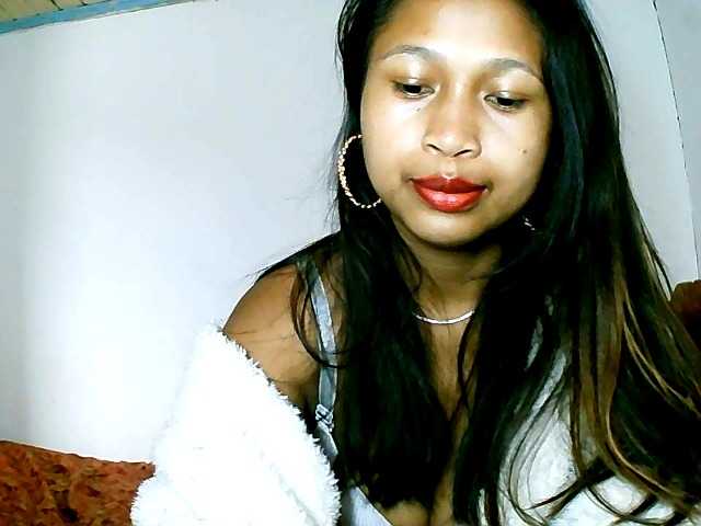 Емитувани слики од екранот Cassyah