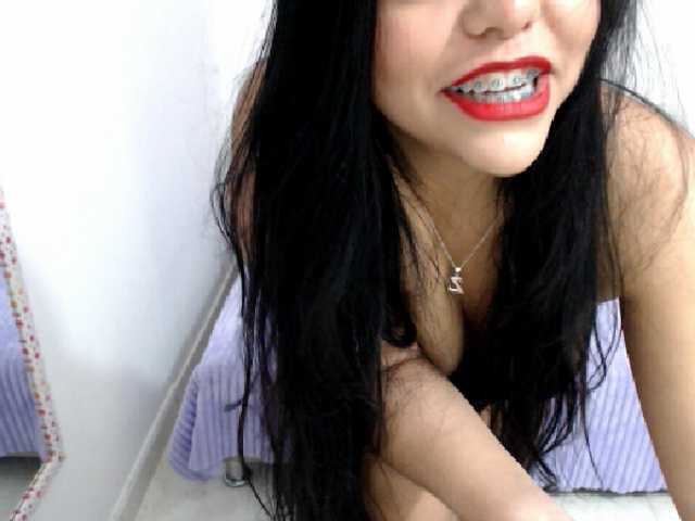 Емитувани слики од екранот catlynmoore19